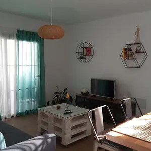 Maresia Apartment